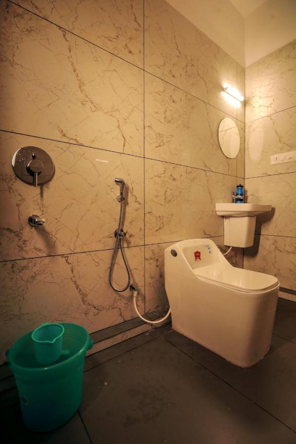 Redstone Villa 科泽科德 外观 照片